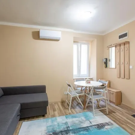 Apartment Belgian Style In The City Center Budapest