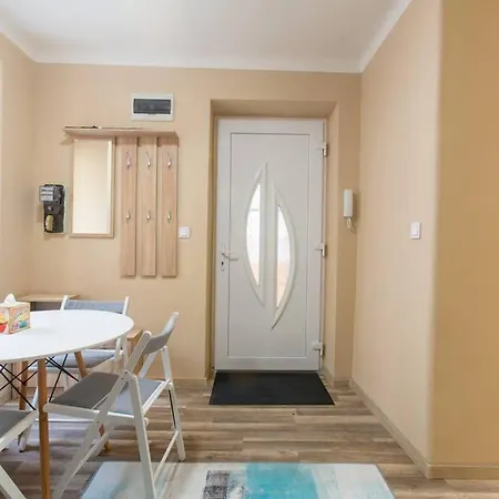 Belgian Style In The City Center Apartment Budapest